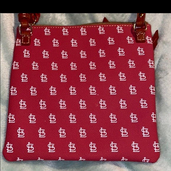 Dooney & Bourke X MLB  St Louis Cardinal Baseball Triple Zip Crossbody File Bag - Picture 3 of 5